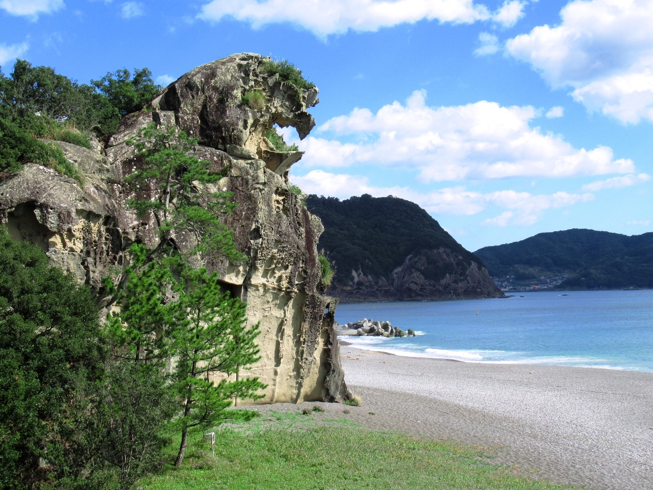 紀伊半島一周の旅その1 熊野の鬼ヶ城と獅子岩 新宮散策 熊野 三重県 の旅行記 ブログ By Tomoさん フォートラベル 紀伊半島一周の旅その1 熊野の鬼ヶ城と獅子岩 新宮散策 熊野 三重県 の旅行記 ブログ By Tomoさん フォートラベル