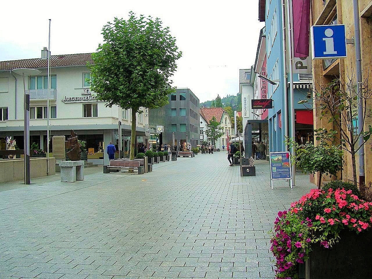 9.スイス鉄道の旅 (記録) 5日目:ファドウーツ(リヒテンシュタイン)