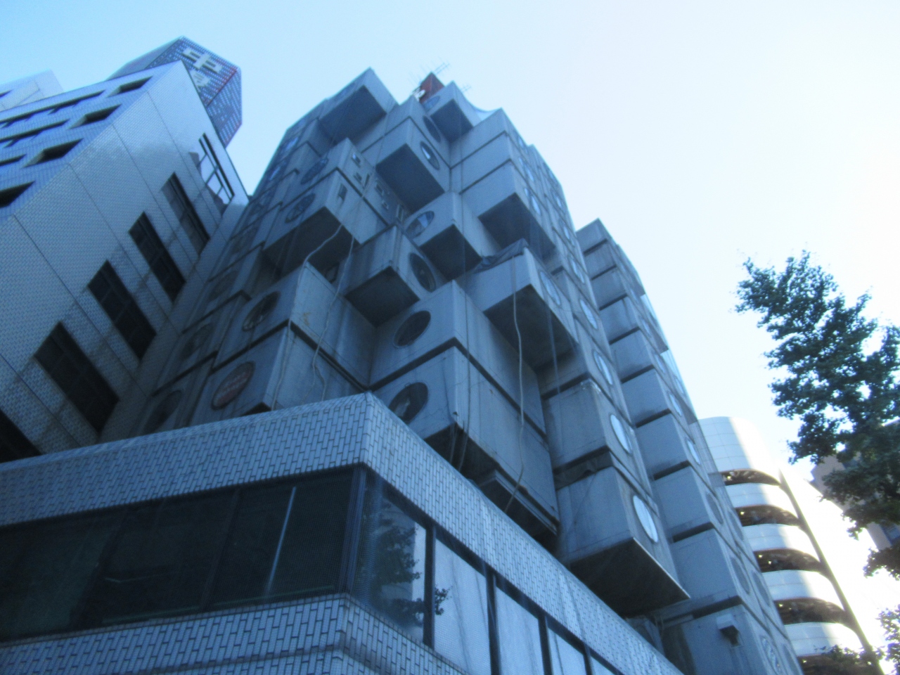 中銀カプセルタワー見学ツアーに参加 汐留 東京 の旅行記 ブログ By Dorompaさん フォートラベル 中銀カプセルタワー見学ツアーに参加 汐留 東京 の旅行記 ブログ By Dorompaさん フォートラベル