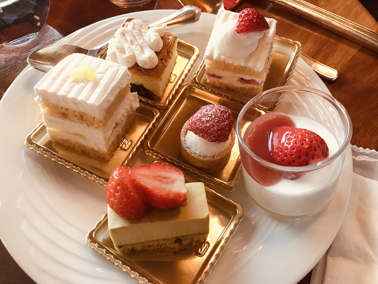 21年1月 ランチ ホテルニューオータニ ガーデンラウンジ スーパーいちごビュッフェ21 赤坂 東京 の旅行記 ブログ By くりくりんさん フォートラベル 21年1月 ランチ ホテルニューオータニ ガーデンラウンジ スーパーいちごビュッフェ21 赤坂 東京 の旅行記 ブログ By くりくりんさん フォートラベル