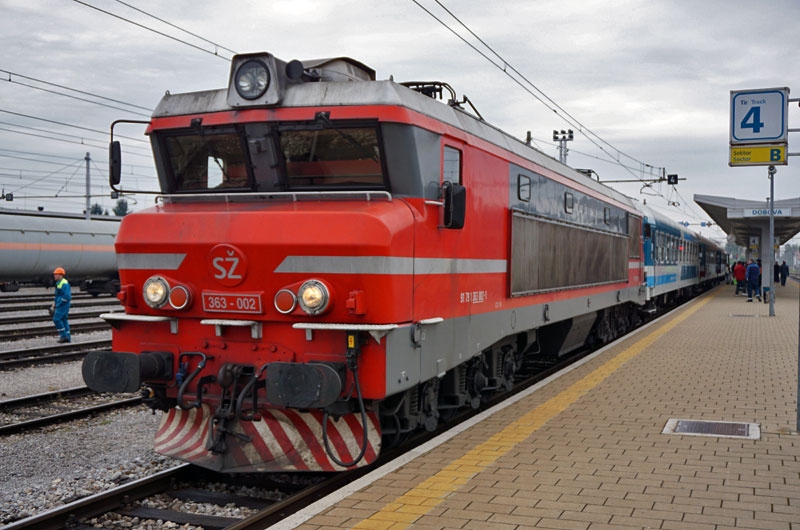 クロアチア スロベニア鉄道の旅 その２ ザグレブから国際列車でリュブリャナ 路線バスで第二のベルリンの壁ノヴァゴリツァへ その他の都市 スロベニア の旅行記 ブログ By モボ１０１さん フォートラベル