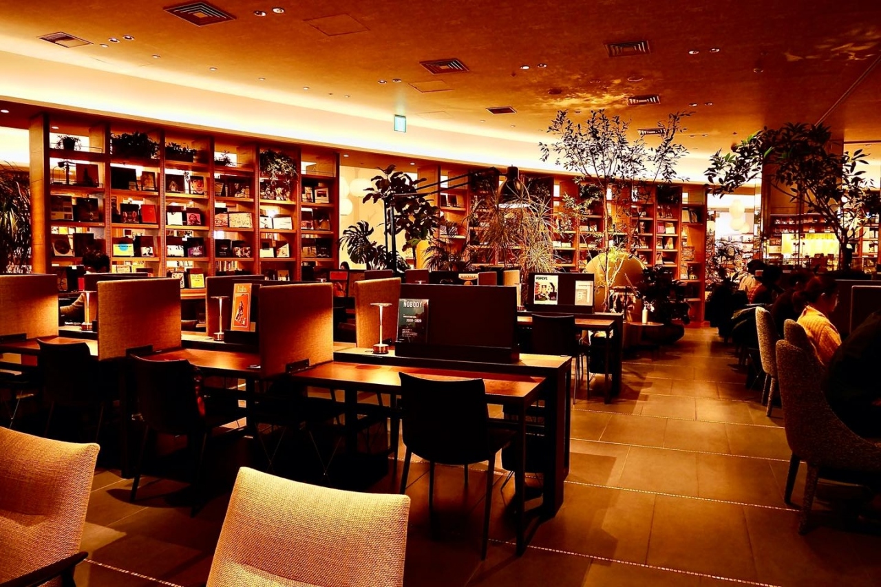 21年 春 Starbuckscoffee二子玉川公園店と王様のブランチで紹介されていた二子玉川蔦屋家電のシェアラウンジへ 仕事で一人 二子玉川 東京 の旅行記 ブログ By 働きマンさん フォートラベル