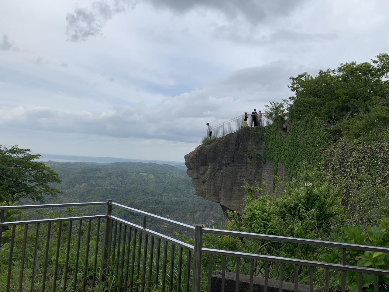 鋸山ハイキング海を眺めて癒される 運動不足解消 黄金アジフライ食べてビールだよ最高 富津 千葉県 の旅行記 ブログ By さすらいのとんすけさん フォートラベル 鋸山ハイキング海を眺めて癒される 運動不足解消 黄金アジフライ食べてビールだよ最高 富津 千葉県 の旅行記 ブログ By さすらいのとんすけさん フォートラベル