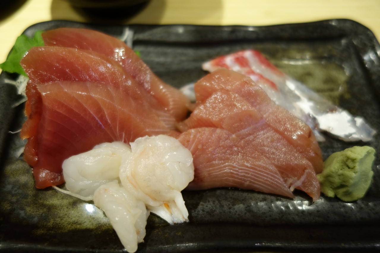 20211007-1 京都 刺身でも喰いに行くかと市場へ。入口脇の魚問屋ととや 