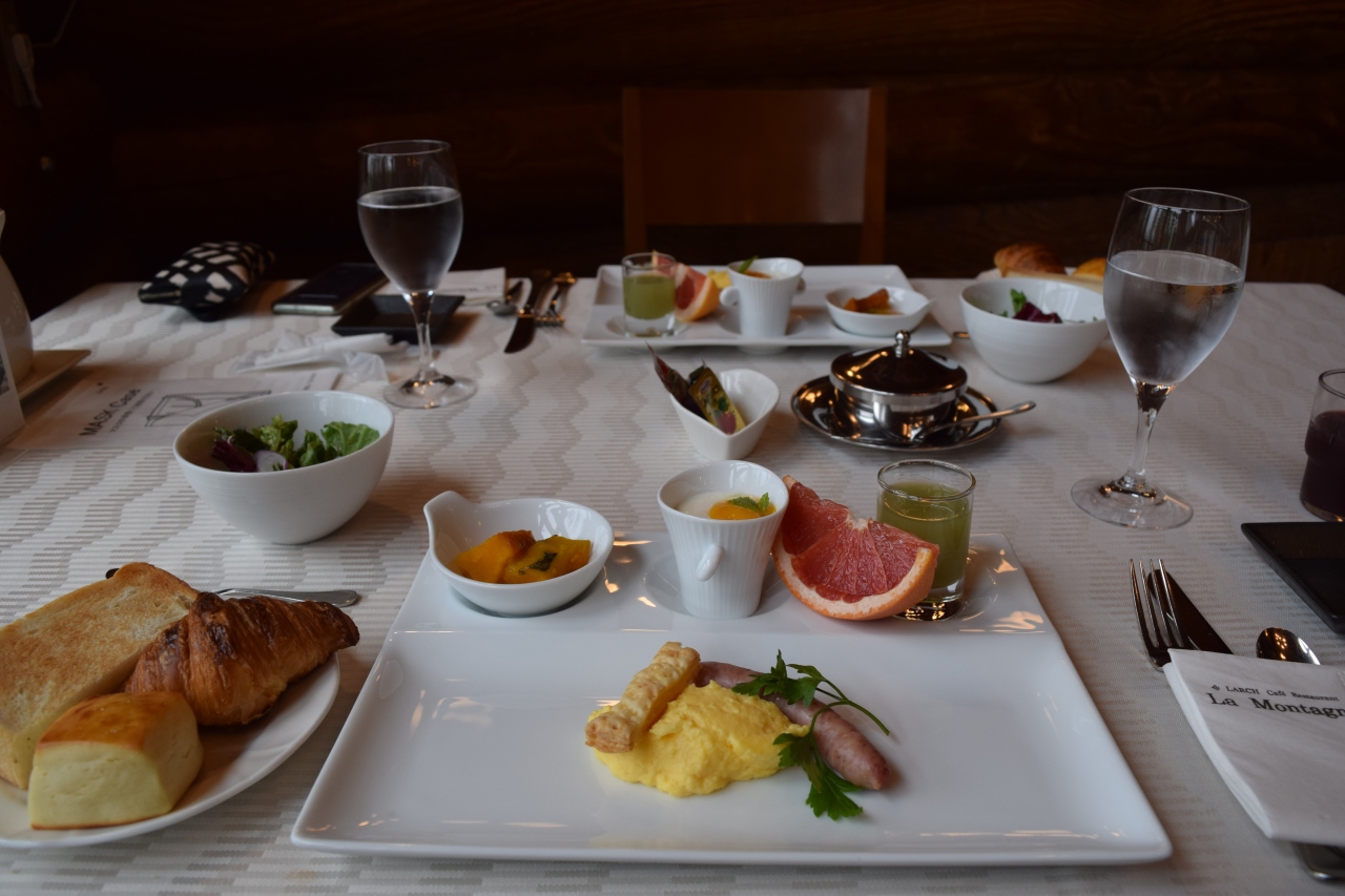 秋旅 富良野 北海道の食と自然を楽しむ旅 かなやま湖編 トマム 占冠 北海道 の旅行記 ブログ By ろきさん フォートラベル