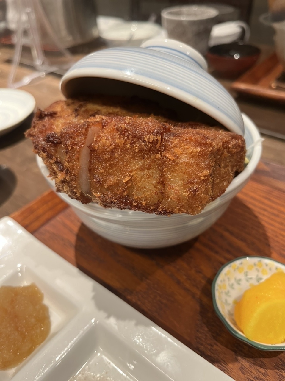 超極厚のカツ丼を食べてきました ミナミ 難波 天王寺 大阪 の旅行記 ブログ By Borithorさん フォートラベル