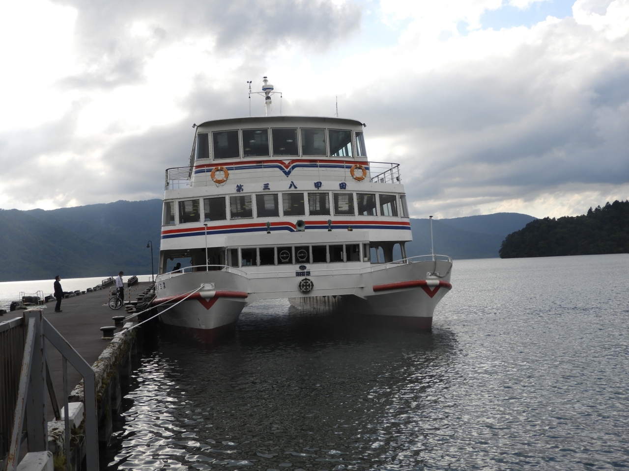 新緑の青森県を旅行 ８ 十和田湖遊覧船 奥入瀬 十和田湖 青森県 の旅行記 ブログ By Masakatsu Yoshidaさん フォートラベル