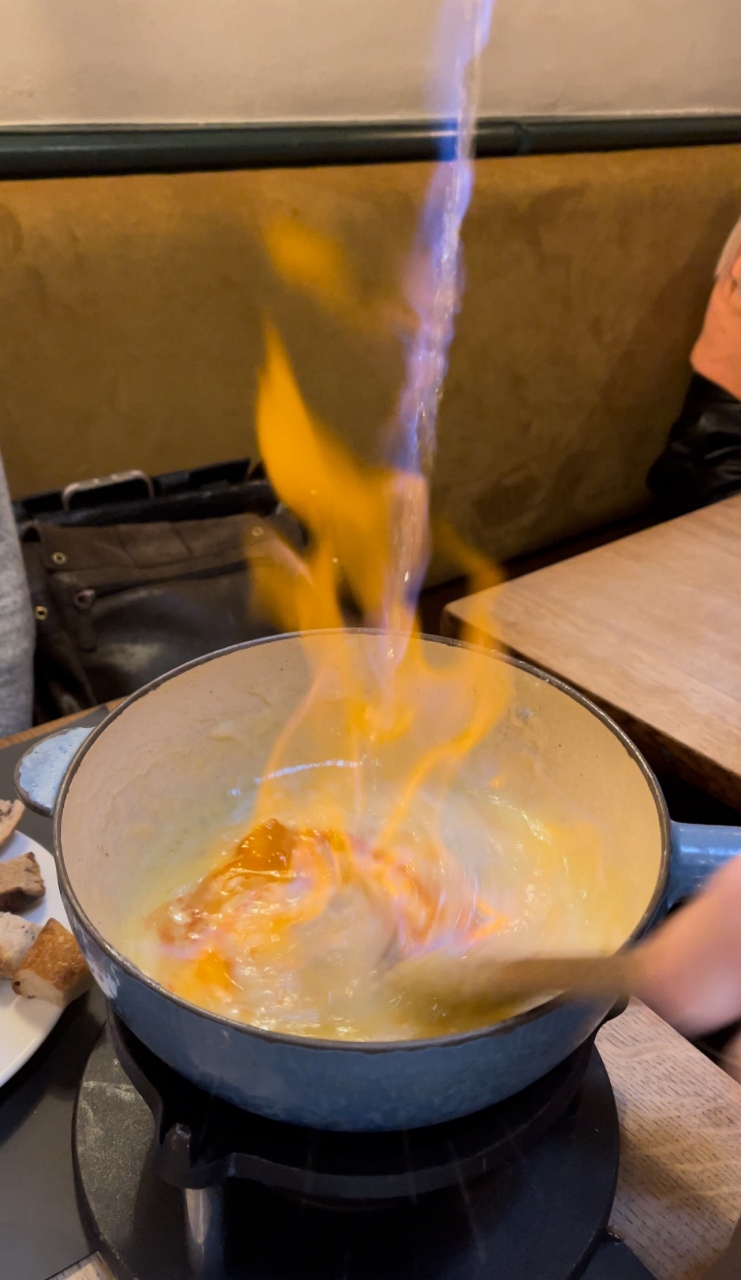 ストラスブールのクリスマスマーケットとフォンデュ食べ放題 ストラスブール フランス の旅行記 ブログ By Noelさん フォートラベル ストラスブールのクリスマスマーケットとフォンデュ食べ放題 ストラスブール フランス の旅行記 ブログ By Noelさん フォートラベル