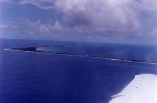 ツバル　フナフチ環礁を訪ねて