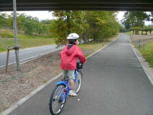 まん の う 公園 自転車