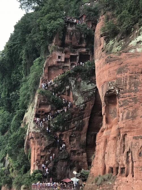 歩いて上から見学のツアーの方選ばなくてよかった・・・