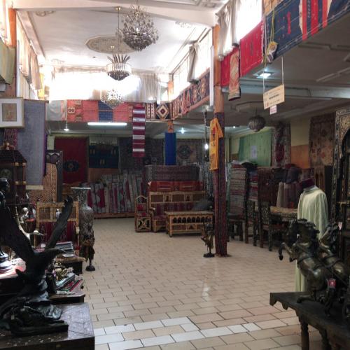 お買い物<br /><br />Marrakech Cuir<br />65, av. ElMansour Eddahbi , résid. ElHabib n°3 Guéliz, Menara Gueliz 40000 モロッコ<br />+212 5244-39258<br />http://marrakechcuir.com/<br />