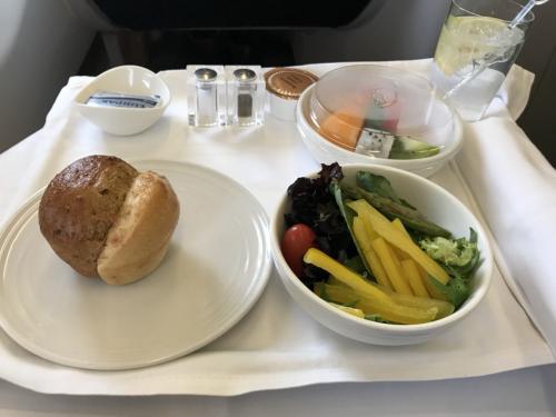 ãªãœã‹ãƒ•ãƒ«ãƒ¼ãƒ„ã‚‚æ¥ã‚‹