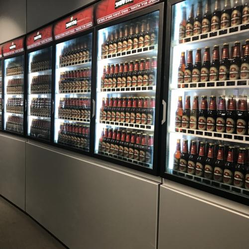 テルアビブ<br />ビールがずらっと