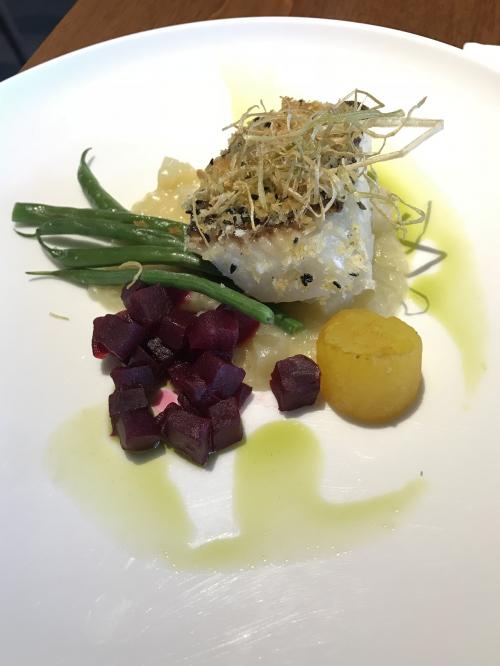 Oven baked halibut fillet<br />ビーツ甘め