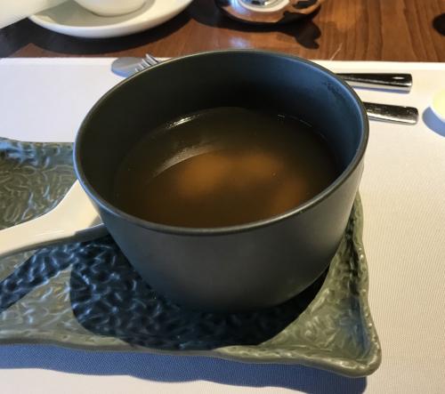 Double boiled soup<br />薬膳に似た香り