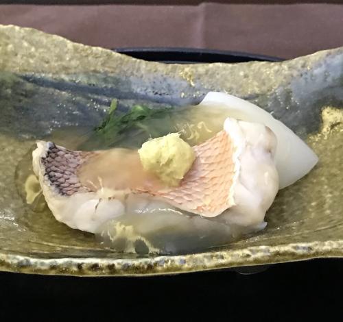 炊き合わせ<br />〈石かわ〉 蒸し甘鯛 蕪 春菊<br />
