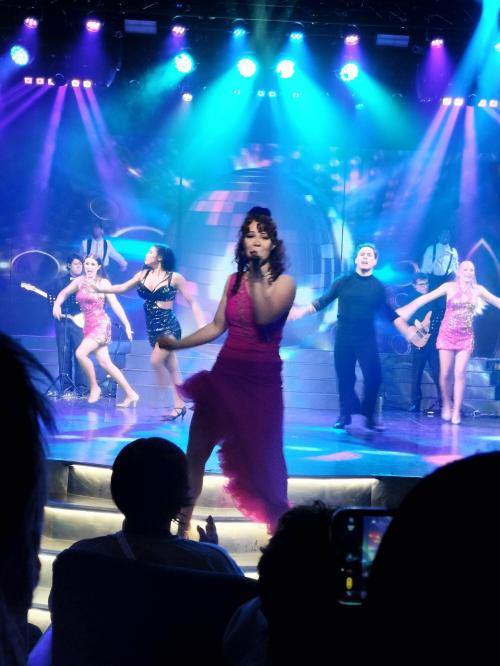 それなのに、ロンドンシアターのショーもはしごして、<br />ケチ夫はがっつり寝てました。