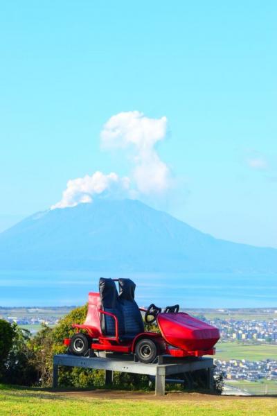 目的地へ向かう途中、霧島市にある城山公園に寄ってみました。<br /><br />鹿児島のシンボル『桜島』が正面に。