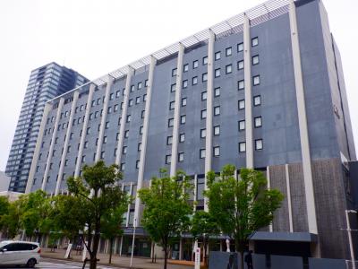 新潟駅南口を出たすぐ右側には、今回のＬ　ＡＰＲ　２０２４　　　「ＮＩＩＧＡＴＡ」の旅でお世話になる「ＪＲ東日本ホテルメッツ新潟」がありました。