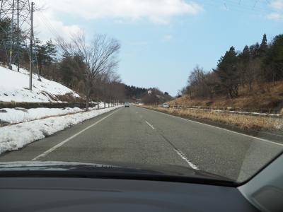 　３月１４日、雪が残る越後丘陵公園(    https://echigo-park.jp/  )に向け出発。