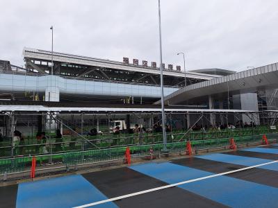 出発の4月27日、福岡空港国際線ターミナルは絶賛工事中。