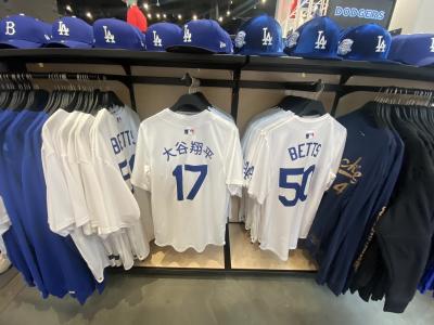 MLB Flagship Store<br /><br />大リーグのグッズが売っています。<br /><br />