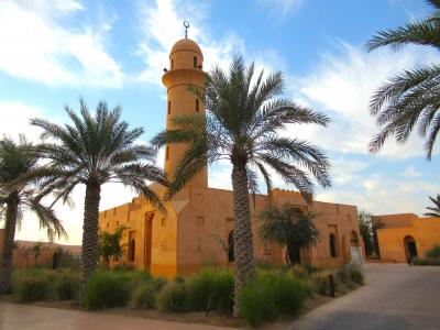 【４日目　2023/12/25（日）】晴れ　<br />08：15　シャルジャの砂漠の中のホテル「Al Badayer Retreat by Sharjah Collection」を発ちます