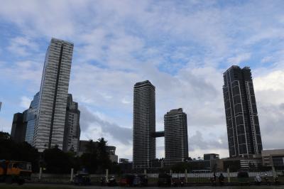宿～タウンホール<br />今日はタウンホール周辺を散策します。普通にいい天気ですが、1.5時間後にそこそこのにわか雨があったので油断できません。
