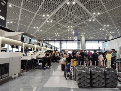 成田空港～ロサンゼルス トム・ブラッドリー空港<br />35年位ぶりのロサンゼルスへ向かいます<br />アメリカへは7年ぶりですねー
