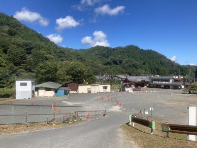 車は高尾山薬王院の車祈祷場の駐車場を利用。<br />ここは1日500円で停められます。