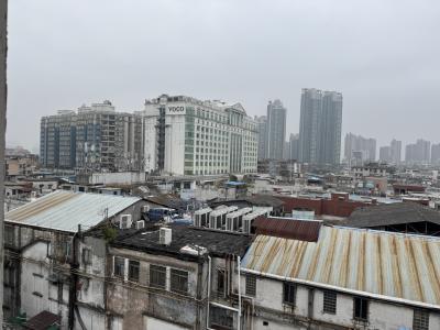 広州の朝。<br />以前に宿泊したホテル「Holiday Inn Shifu Guangzhou」<br /><br />VOCO ホテルに名称変更か。