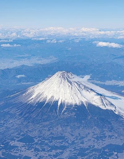 羽田から出発、お天気が良く富士山が綺麗に見えました