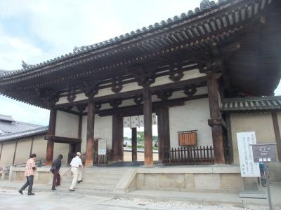 まずは法隆寺からスタートです。