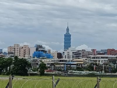 台北松山機場場外からの眺め