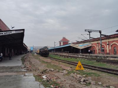 アグラ フォート駅