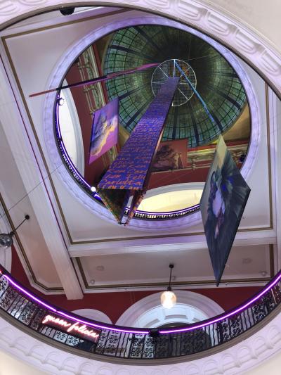 ヴィクトリアズ ベイスメント (クイーン ビクトリア ビルディング店)