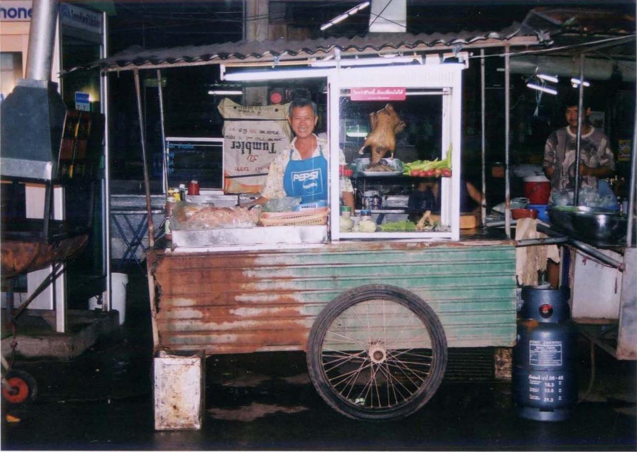 どんな田舎でも屋台があるんですよね その他の都市 タイ の旅行記 ブログ By 冷風扇さん フォートラベル