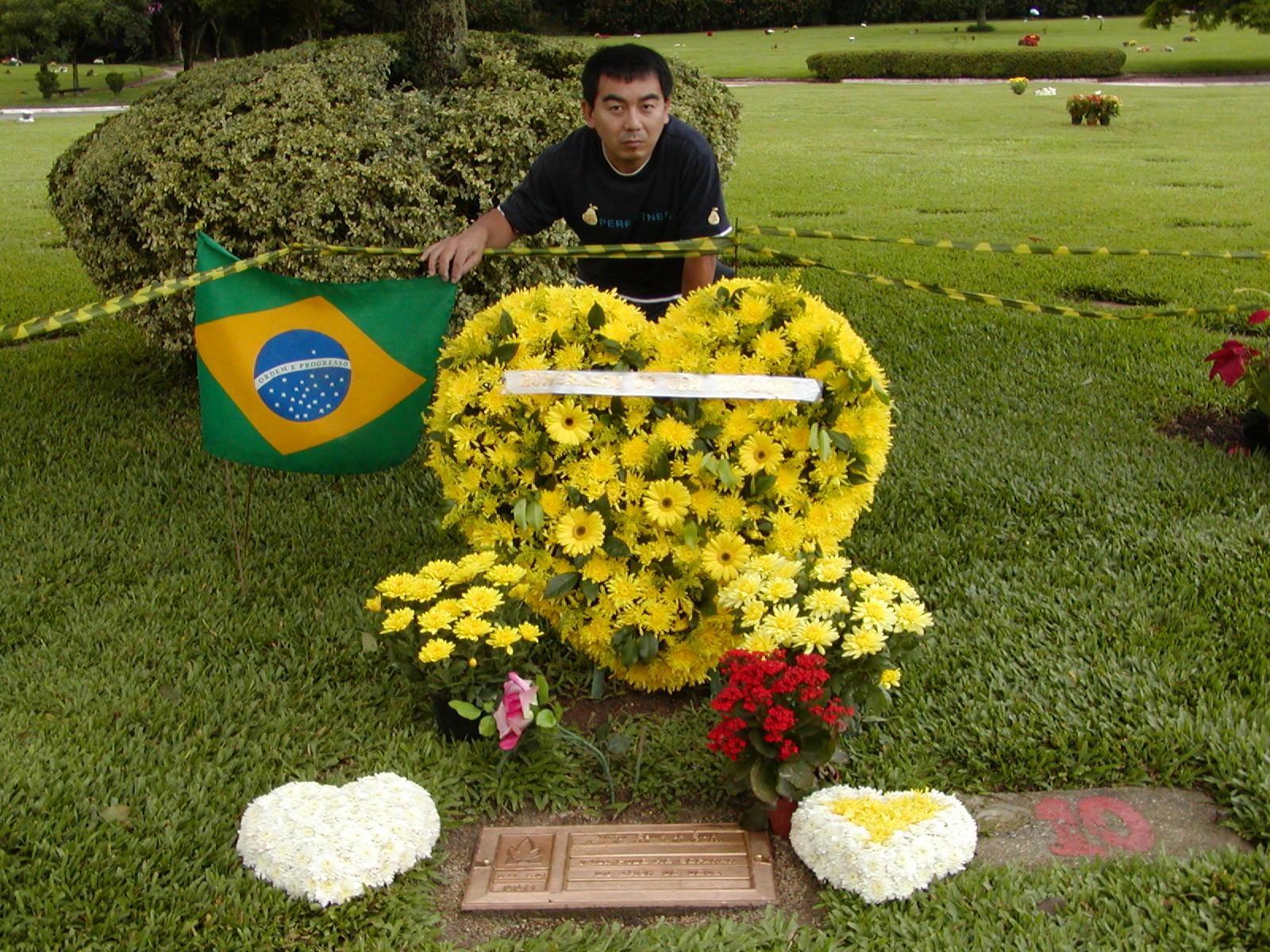 モルンビ アイルトンセナの墓地 サンパウロ ブラジル の旅行記 ブログ By グリーンランドさん フォートラベル