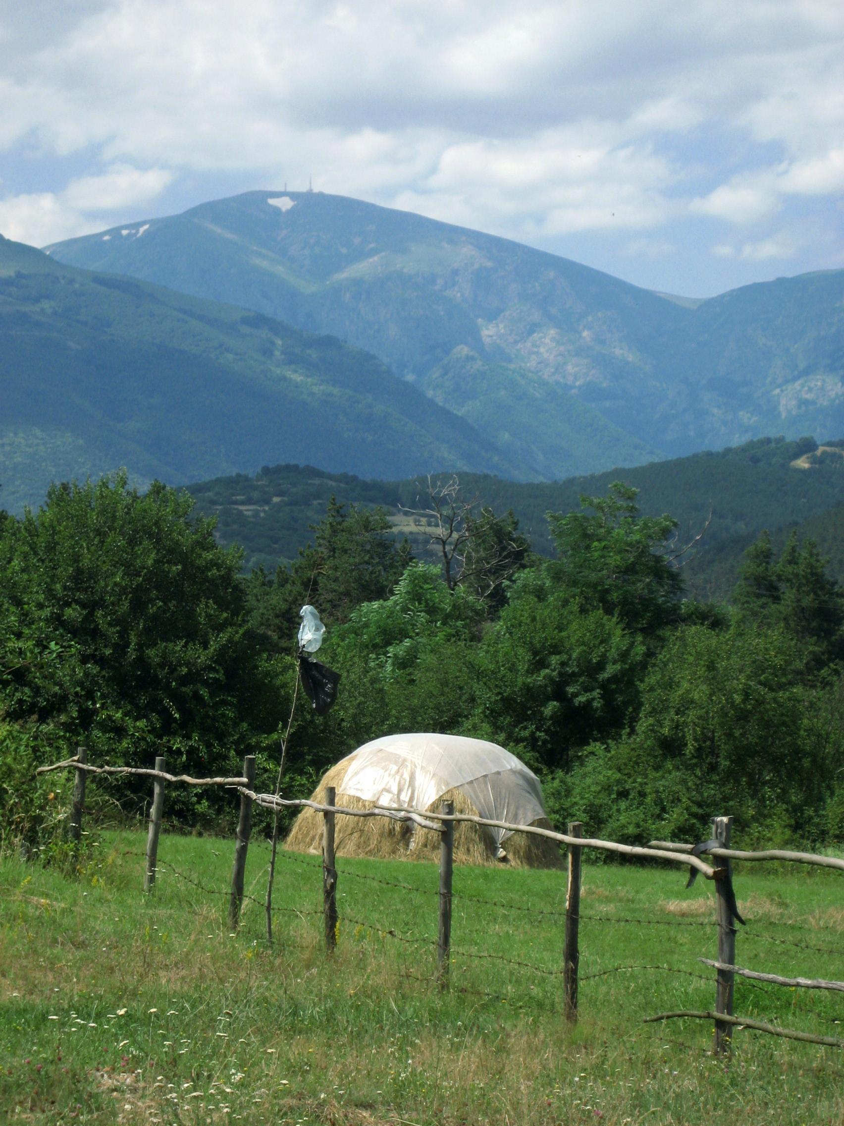 08年ブルガリア旅行第６日目 4 ふもと小さな村のミニ散策とバルカン山脈越え その他の観光地 ブルガリア の旅行記 ブログ By まみさん フォートラベル