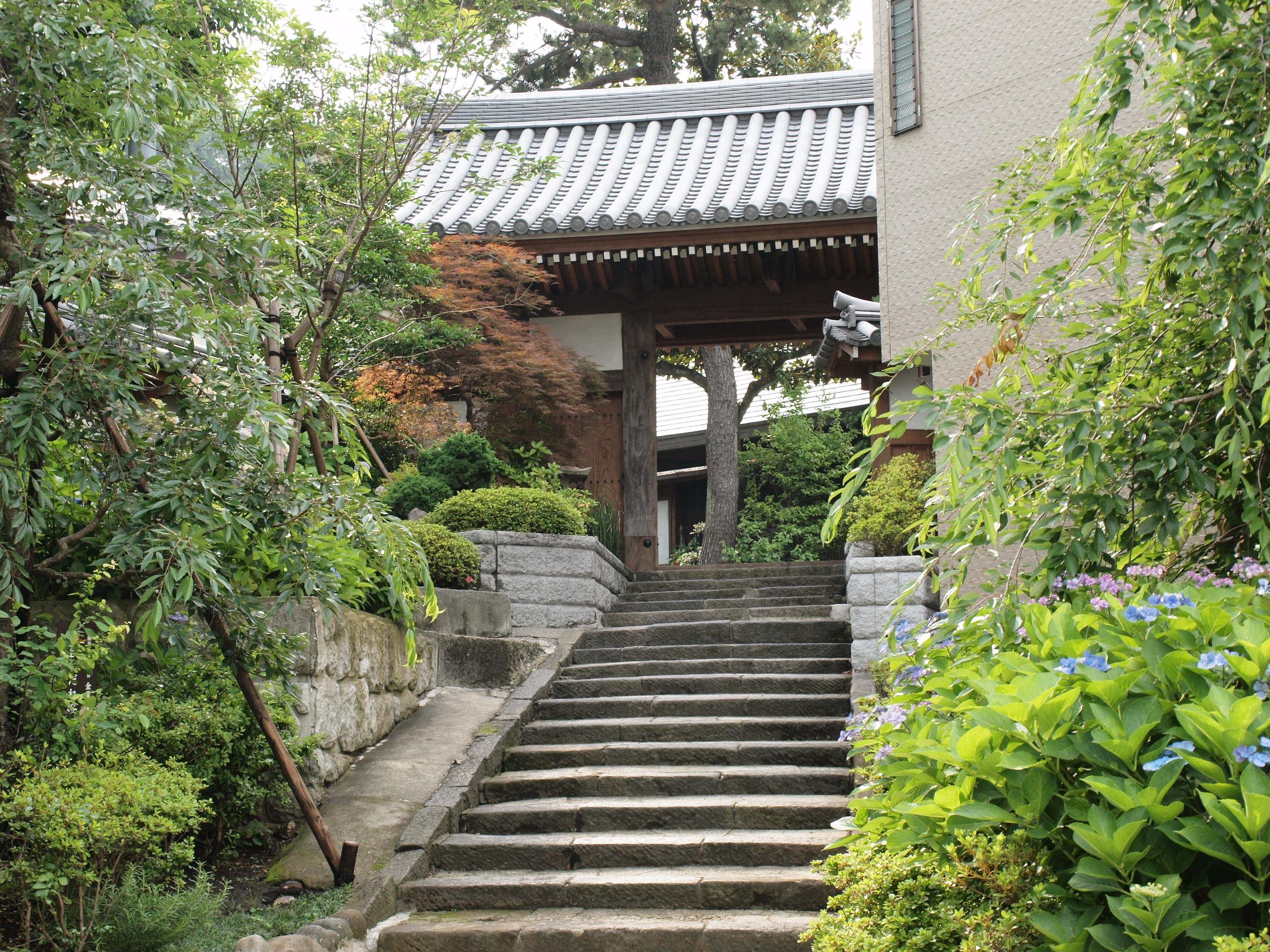 りゅう じ や 弘明寺