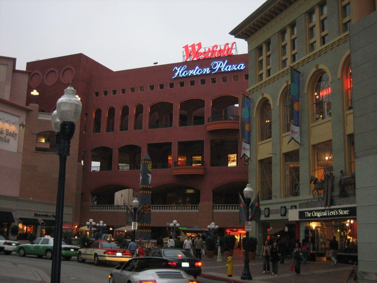 levi's horton plaza