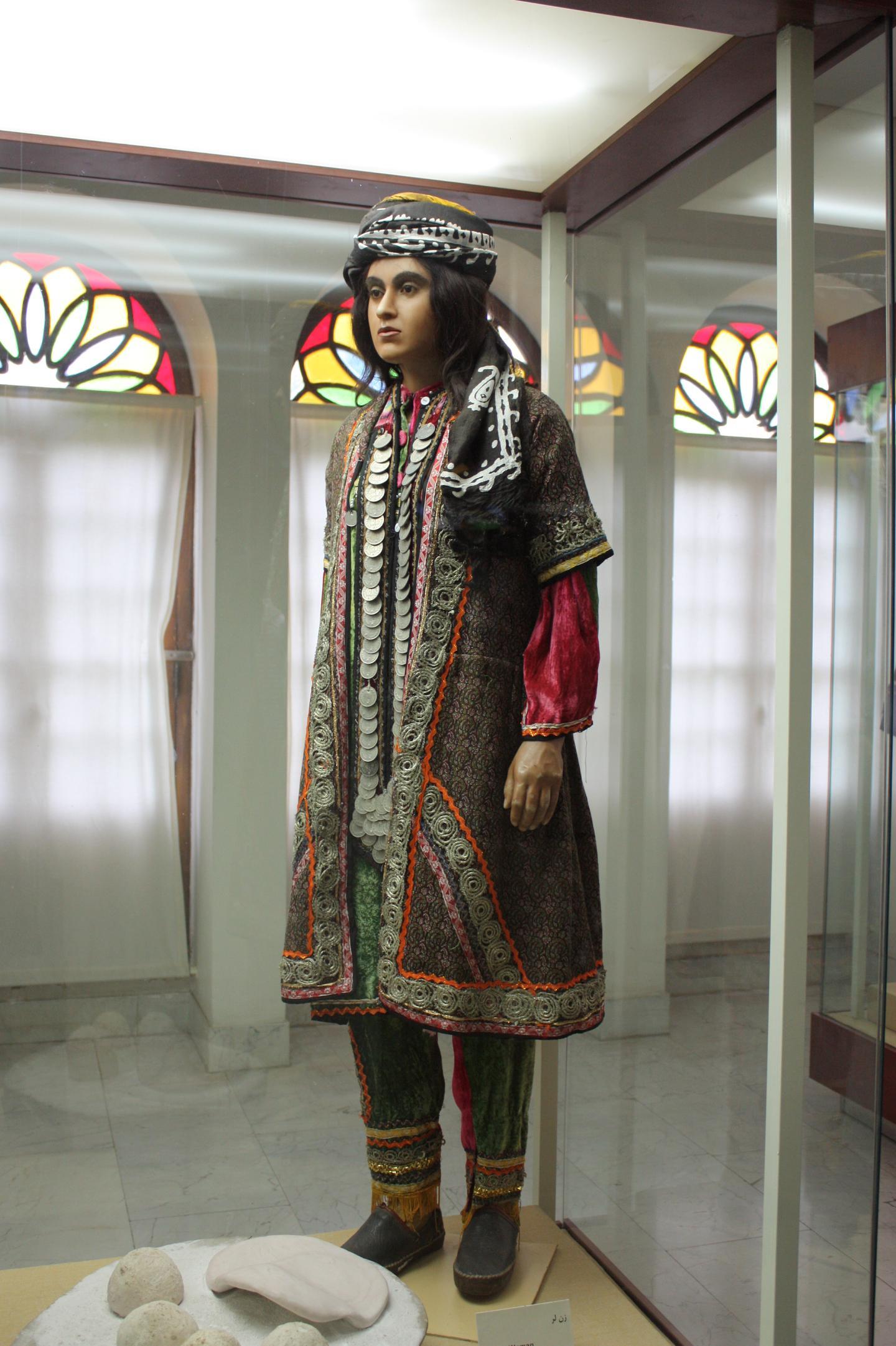 イラン民族衣装 テヘラン イラン の旅行記 ブログ By Asaさん フォートラベル