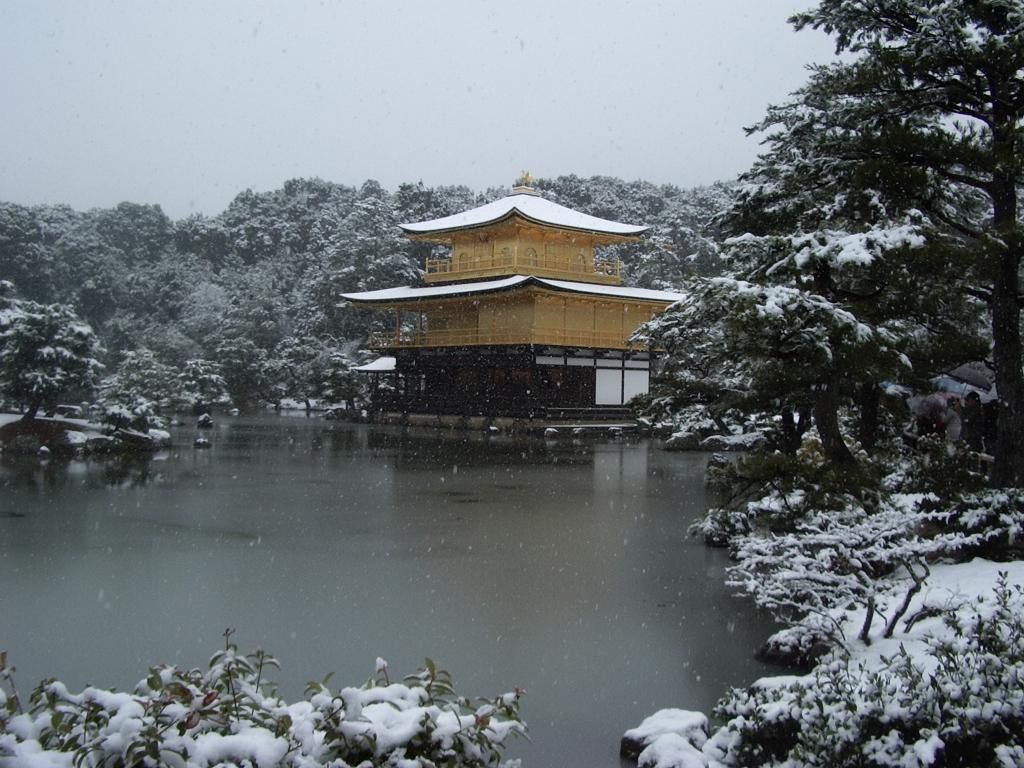 雪の金閣寺 雪の銀閣寺 今出川 北大路 北野 京都 の旅行記 ブログ By Pokoさん フォートラベル