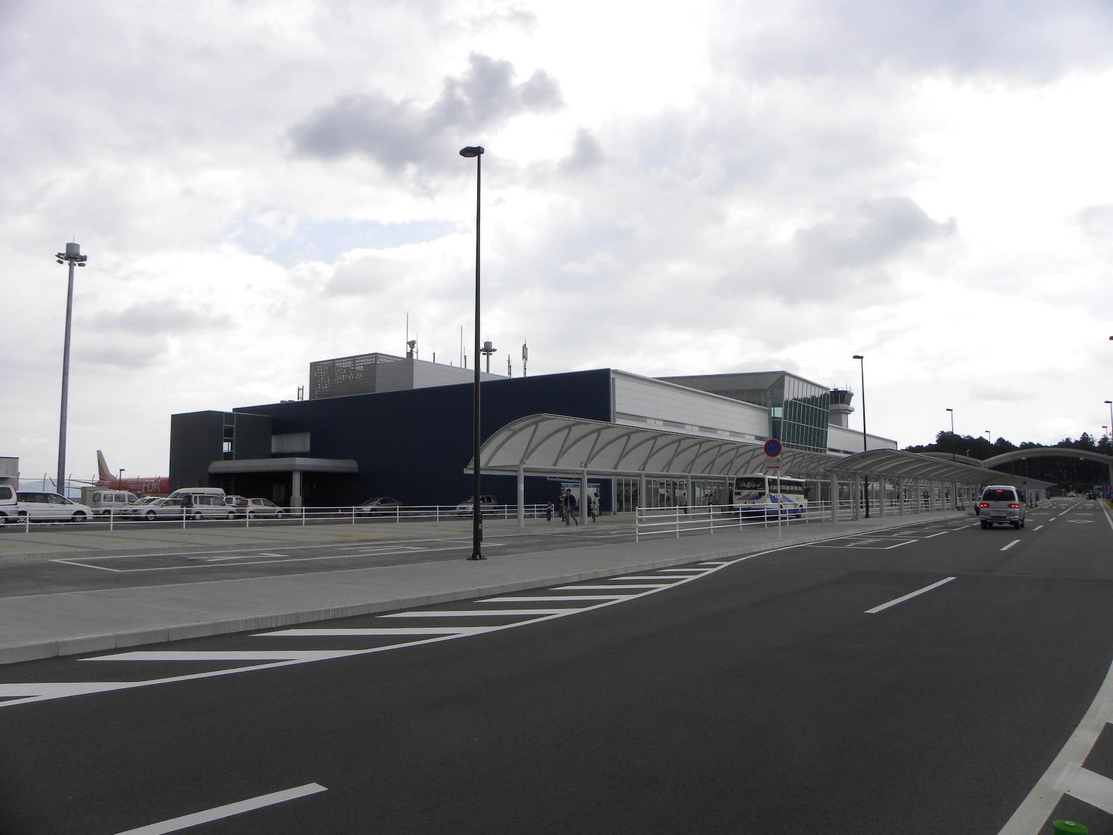 ｒｊｎｓ ｒｊｃｃ ｆｄａ１５３ ｊａｌ２８５７ ｅｍｂｒａｅｒ１７０ 千歳 新千歳空港 北海道 の旅行記 ブログ By Jilllucaさん フォートラベル