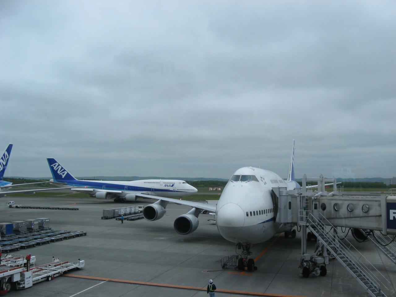 ちょうどこれから羽田に向かうフライトも,b747-400dでの运航.