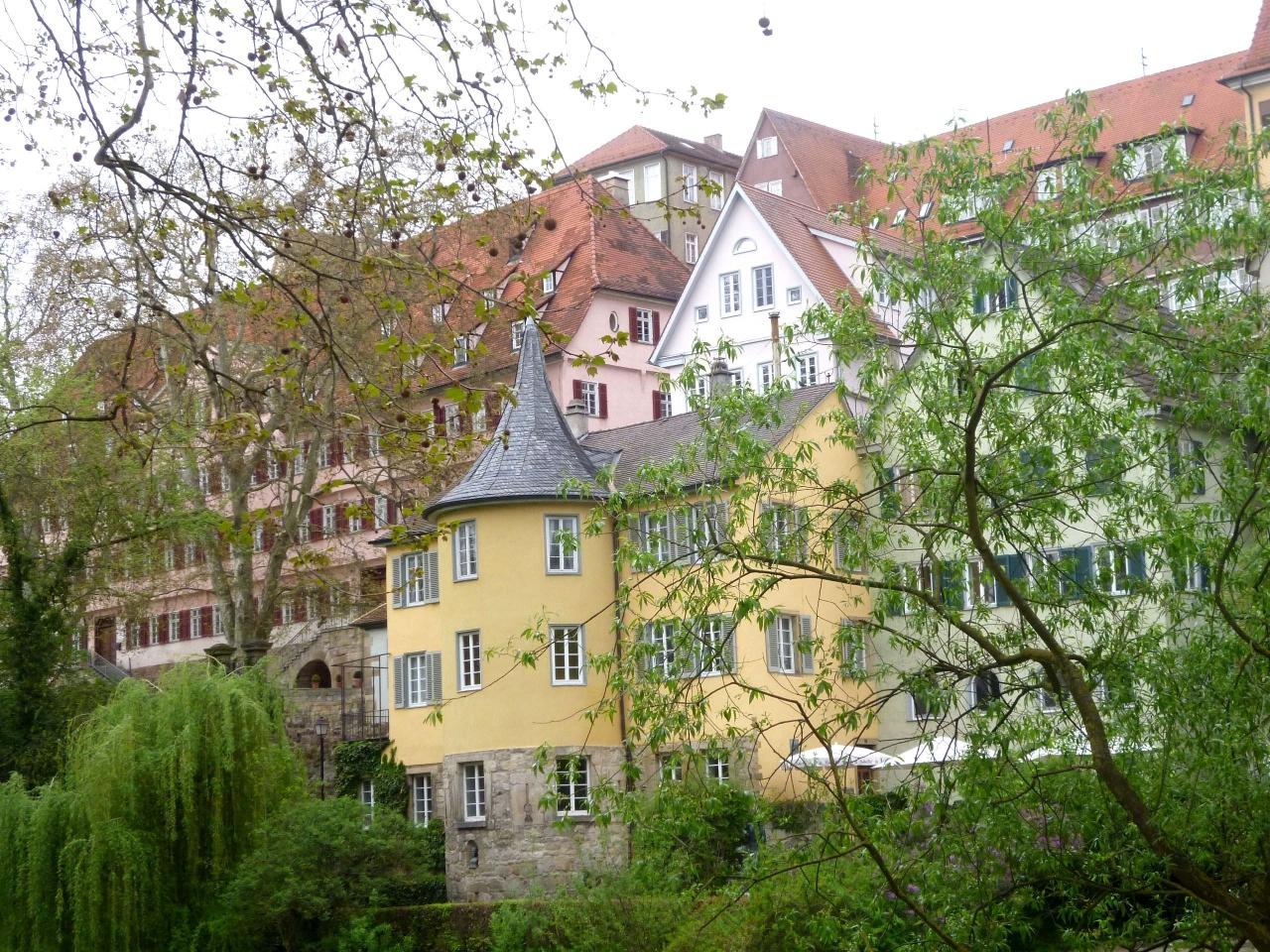 12 13 大学の街を散歩すると 多くの偉人の足跡にであいます テュービンゲン テュービンゲン ドイツ の旅行記 ブログ By Frau Himmelさん フォートラベル