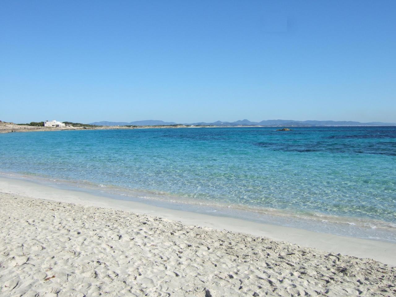 13年 地中海の楽園 フォルメンテーラ島 東海岸にある３つのビーチ イビサ島 スペイン の旅行記 ブログ By Ken Kenさん フォートラベル