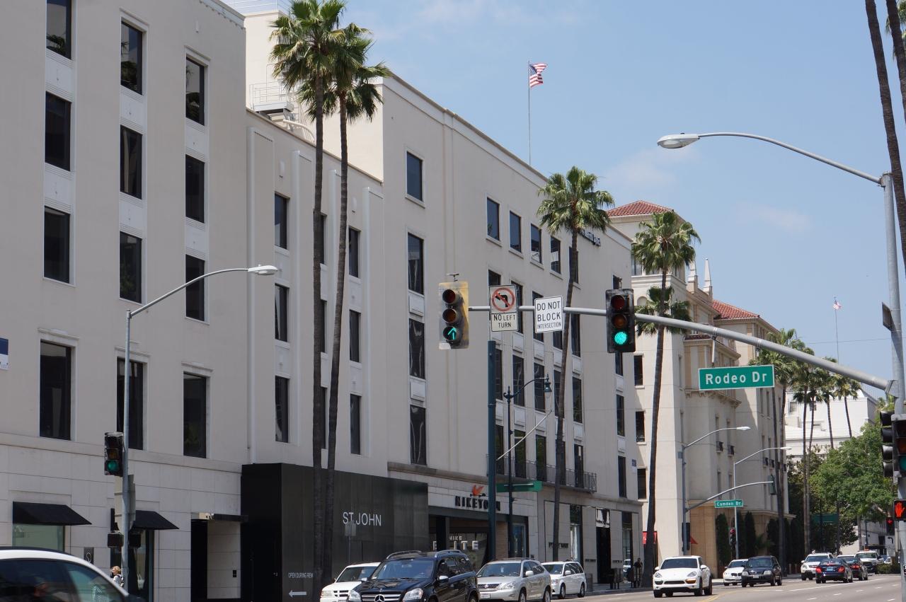 眩しい太陽と追いかけっこしながら街歩き Los Angeles 13 Rodeo Drive Beverly Hills Hollywood ロサンゼルス アメリカ の旅行記 ブログ By Satさん フォートラベル