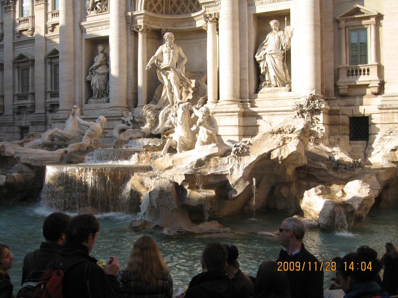 ヨーロッパ旅行 ５ 6 ローマへ移動して トレビの泉 コロッセオなどへ ローマ イタリア の旅行記 ブログ By モンサンみっちゃんさん フォートラベル